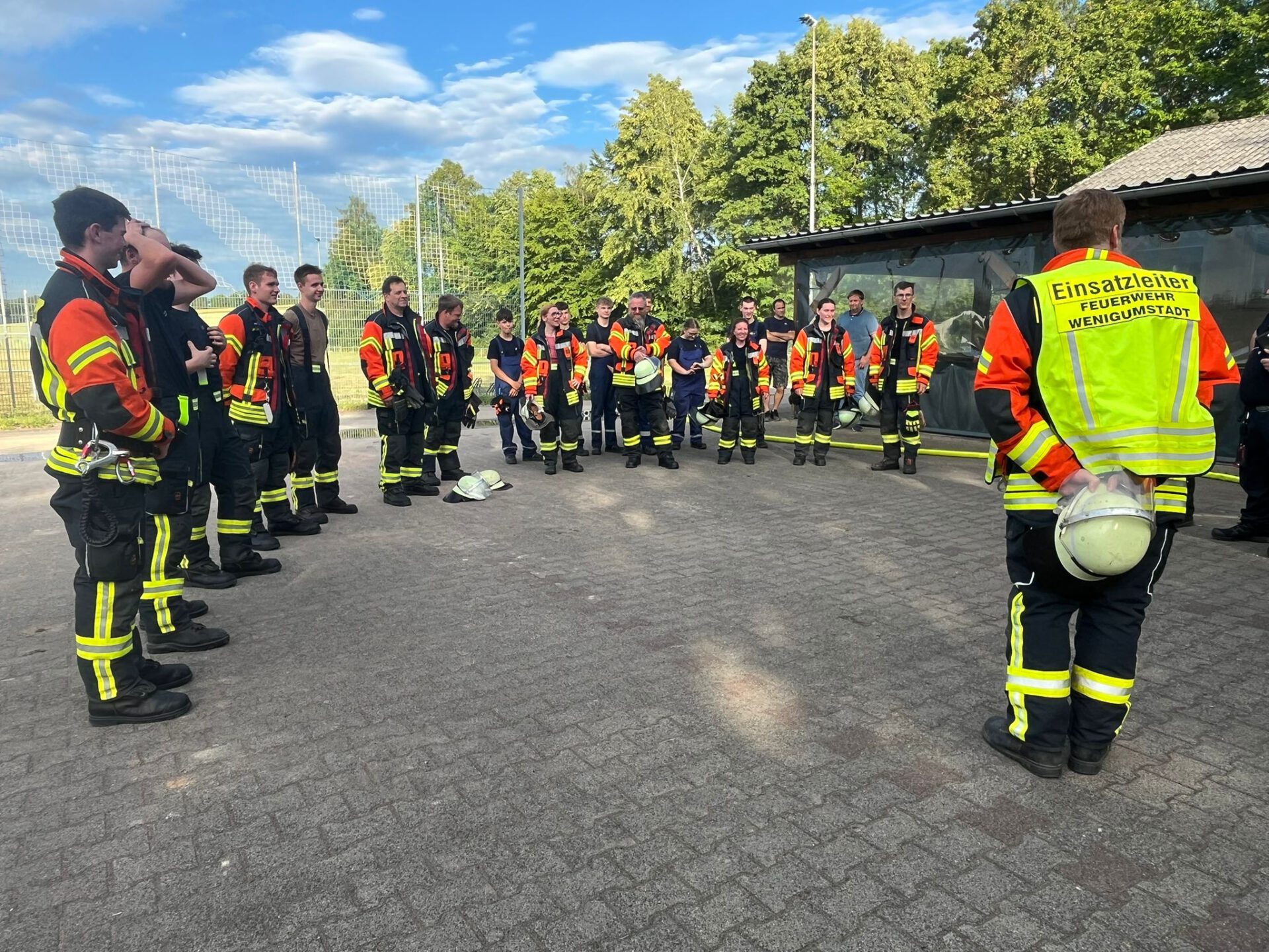 Feuerwehr Wenigumstadt stellt sich der Inspektionsbegehung